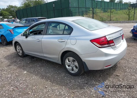 2015 Honda Civic Lx z USA, uszkodzony, nr VIN 19XFB2F57FE217449